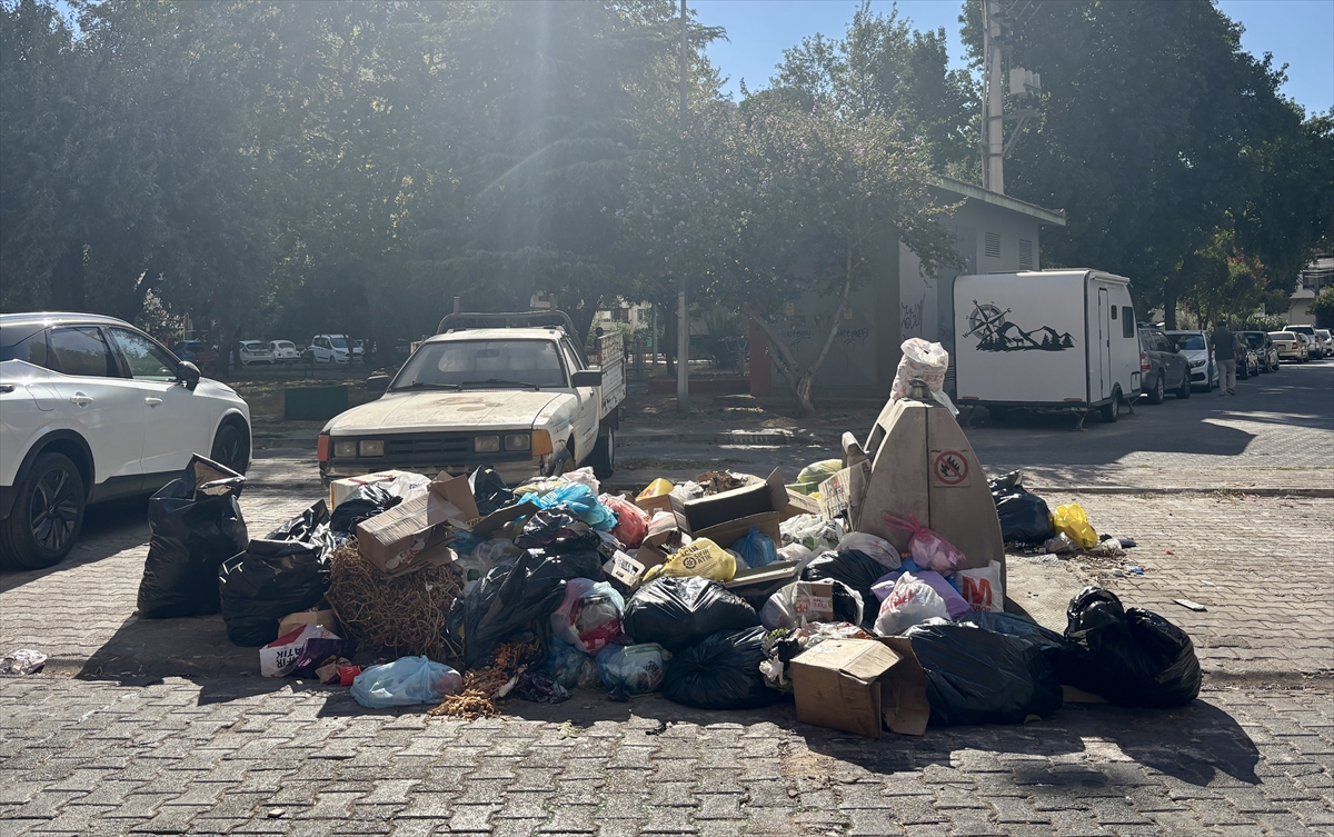 Karşıyaka'nın Çöp Sorunu Çözüm Bekliyor