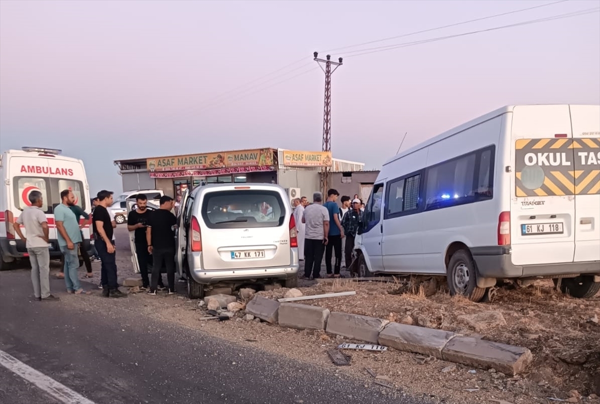 Mardin'de Kazada Can Pazarı: Üç Araç Çarpıştı, 9 Kişi Yaralı
