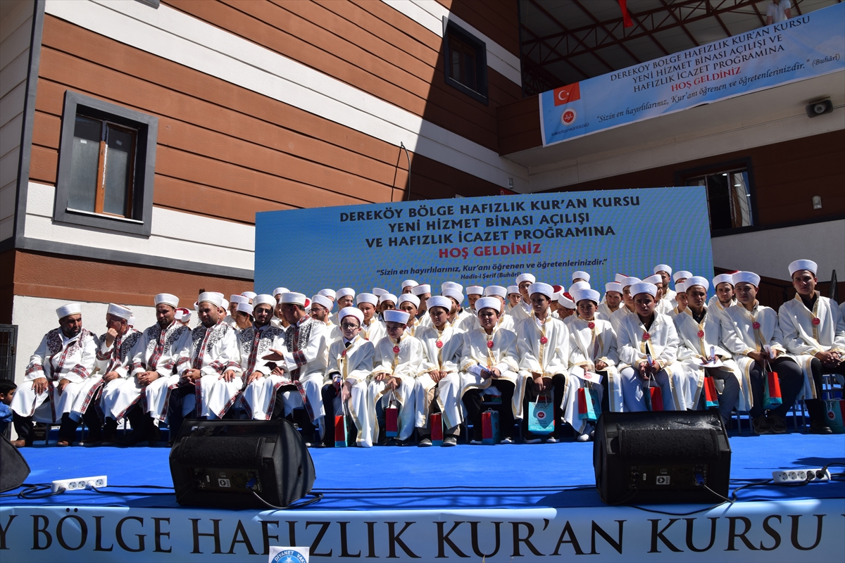 Manisa'nın Hafızlık Gururu: İcazet Töreninde 60 Başarı Hikayesi