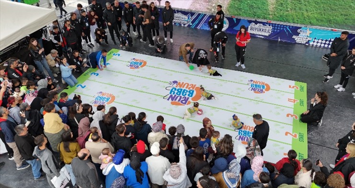 Kayseri'de Renkli Anlara Sahne Olan Çocuk Maratonu ve Baby Run Festivali