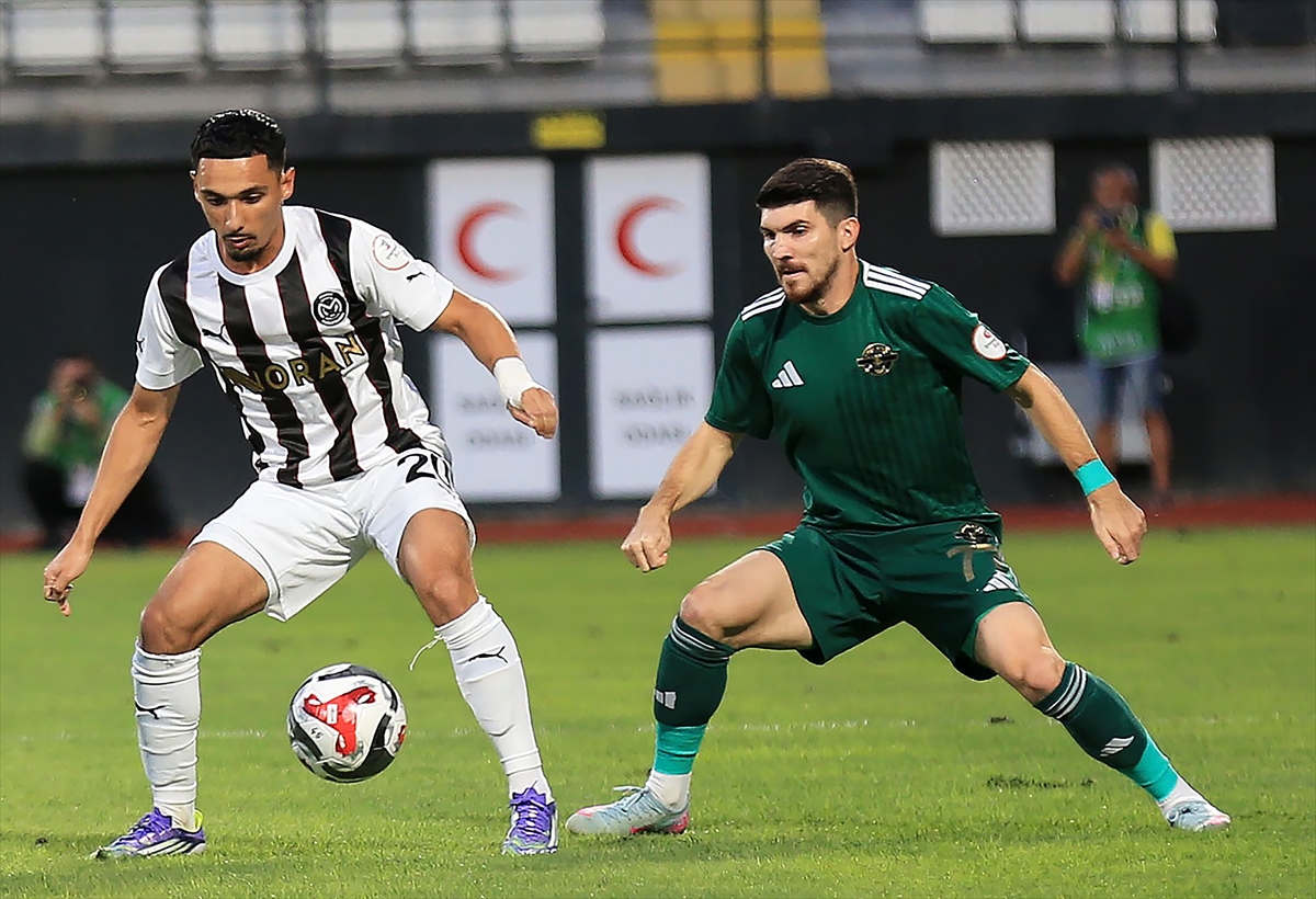 Manisa'da Gol Yağmuru: Esenler Erokspor Son Dakikada Galibiyeti Kaptı