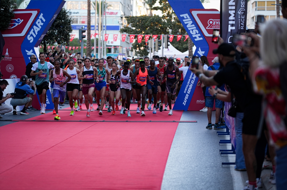 İzmir Yarı Maratonu'nda Sürpriz Sonuç Kimleri Şaşırttı?