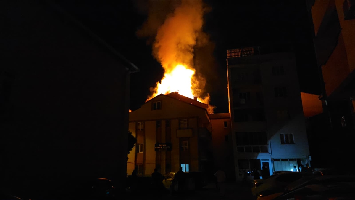 Bursa'da Yürekleri Ağza Getiren Yangın: İtfaiye Mücadelesi Kazandı