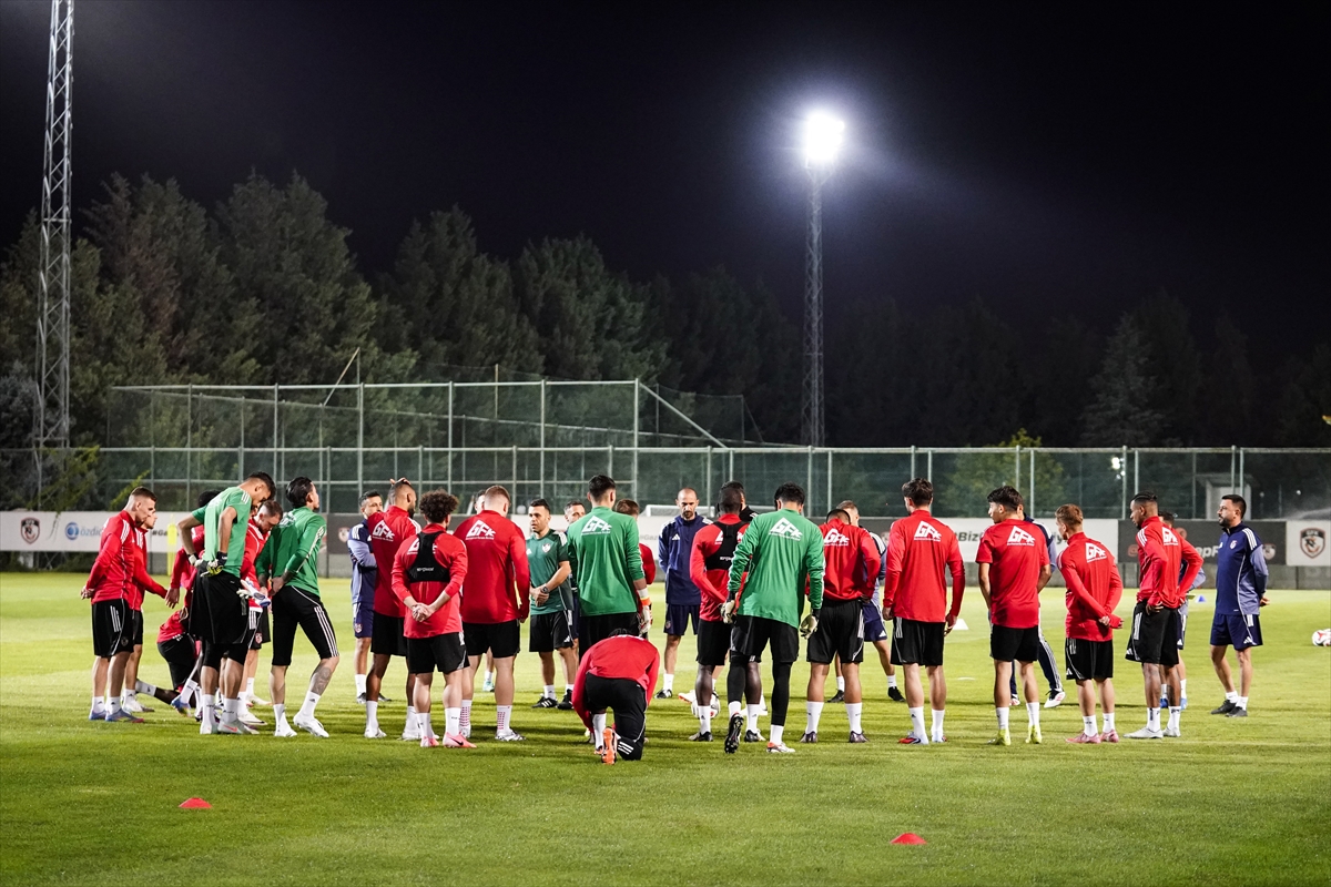 Gaziantep FK ve Samsunspor Mücadelesi İçin Geri Sayım Başladı