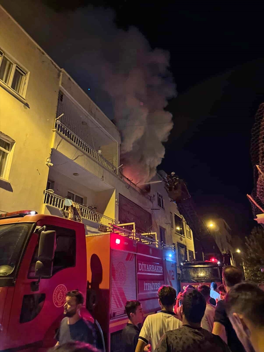 Diyarbakır'da Yangın Faciası: 2 Yaşındaki Çocuk Hayatını Kaybetti