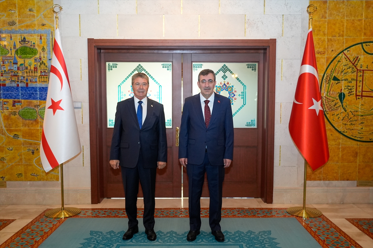 Yılmaz ve Üstel Görüşmesinde KKTC İçin Kritik Adımlar