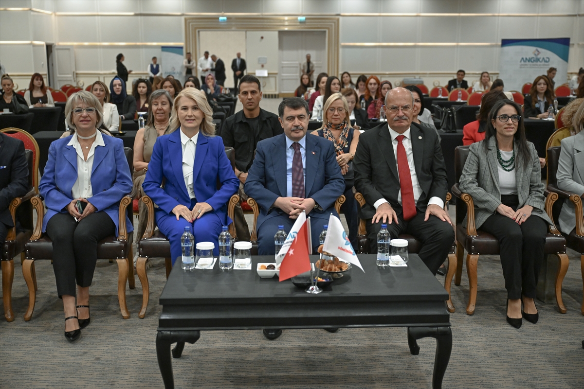 Kadınlar ve Gençler Teknolojiyle Nasıl Güçleniyor?