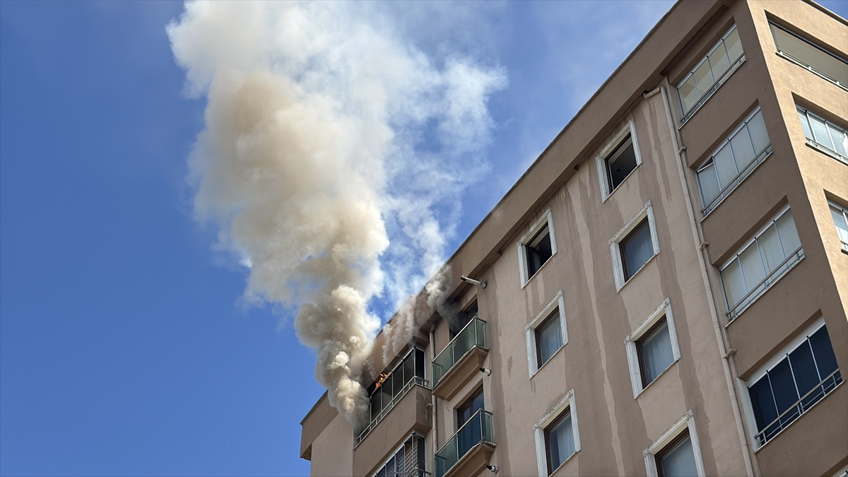 Kayseri'deki Yangın Korku Dolu Anlara Sahne Oldu