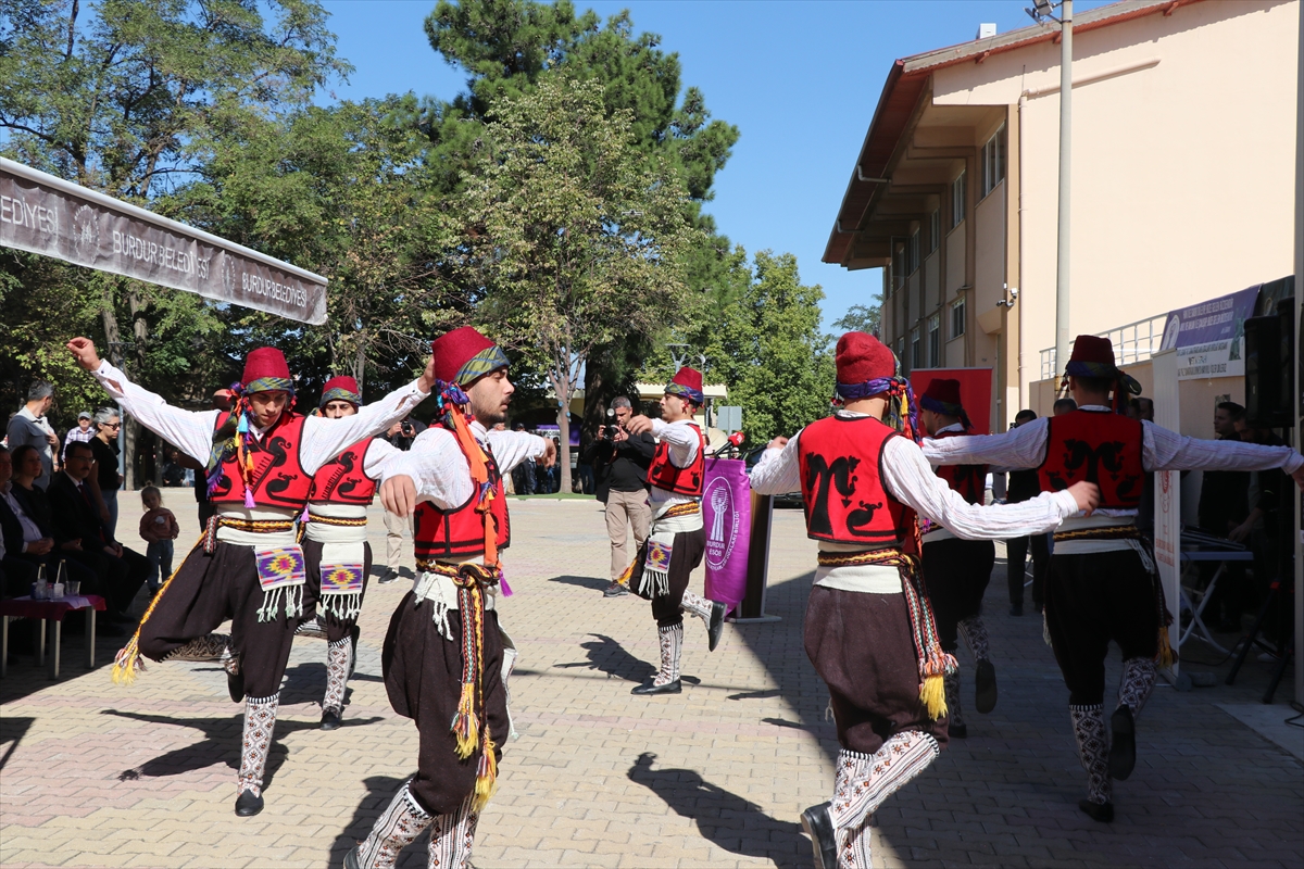 Burdur'un Tarihi Mesleği Ayakta Tutan Berberi: Ramazan Gökdoğan