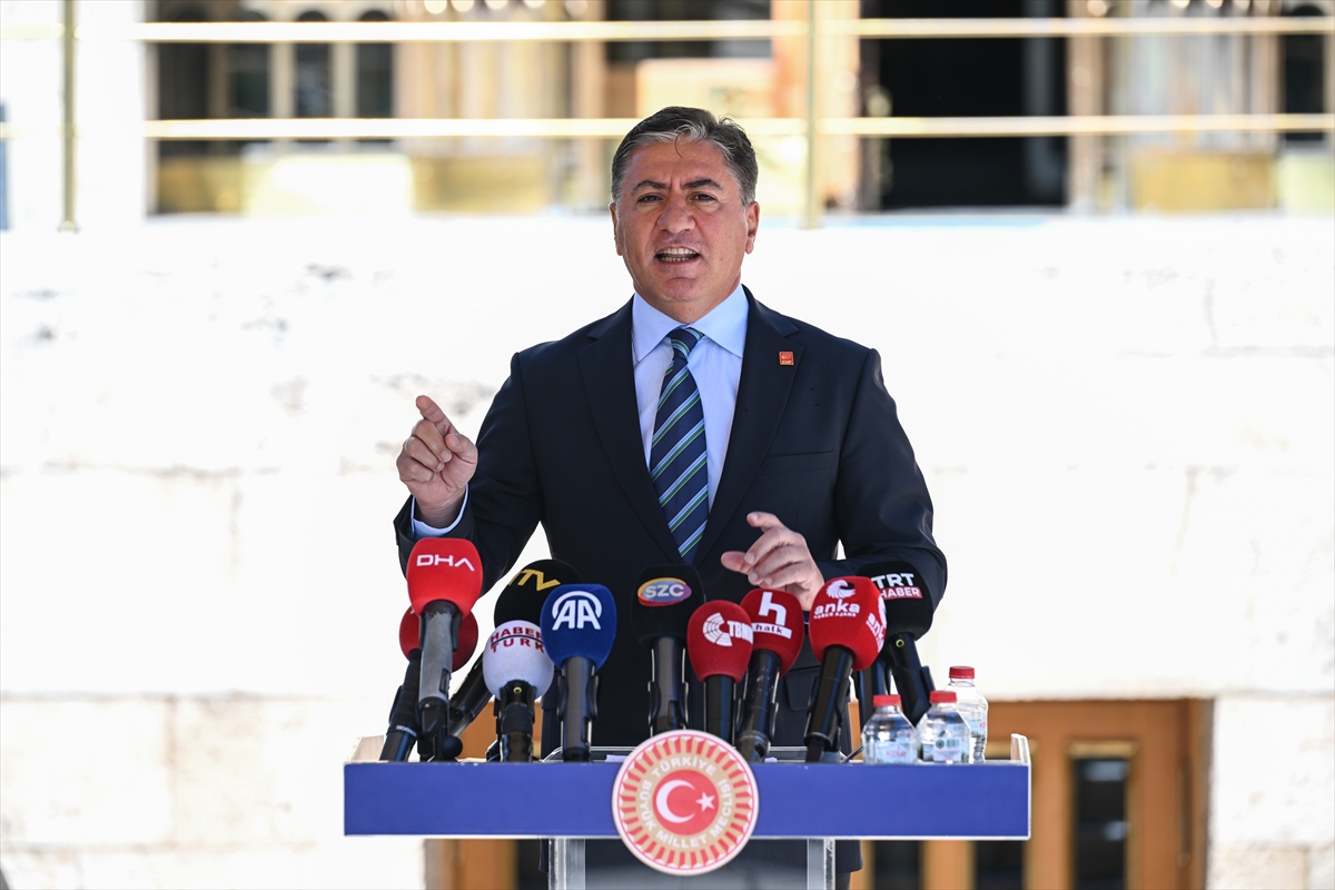 Murat Emir'den YSK ve Siyaset Gündemine Dair Çarpıcı Açıklamalar