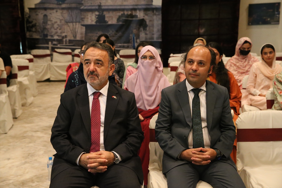Türkiye Bursları İçin Pakistan'da Heyecan: 166 Öğrenci Büyük Bir Adım Attı
