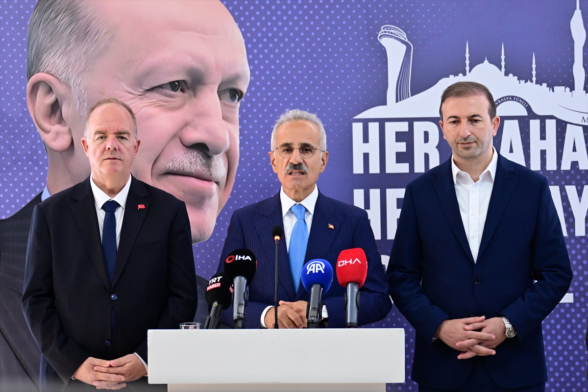 Bakan Uraloğlu İstanbul Havalimanı'nın Başarısını Vurguladı