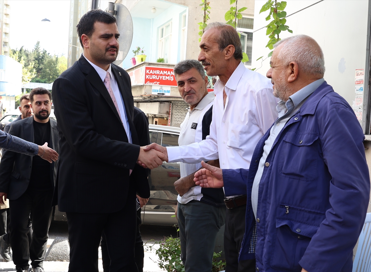 AK Parti'nin Esenler Ziyaretleri Gençlerle Buluşuyor