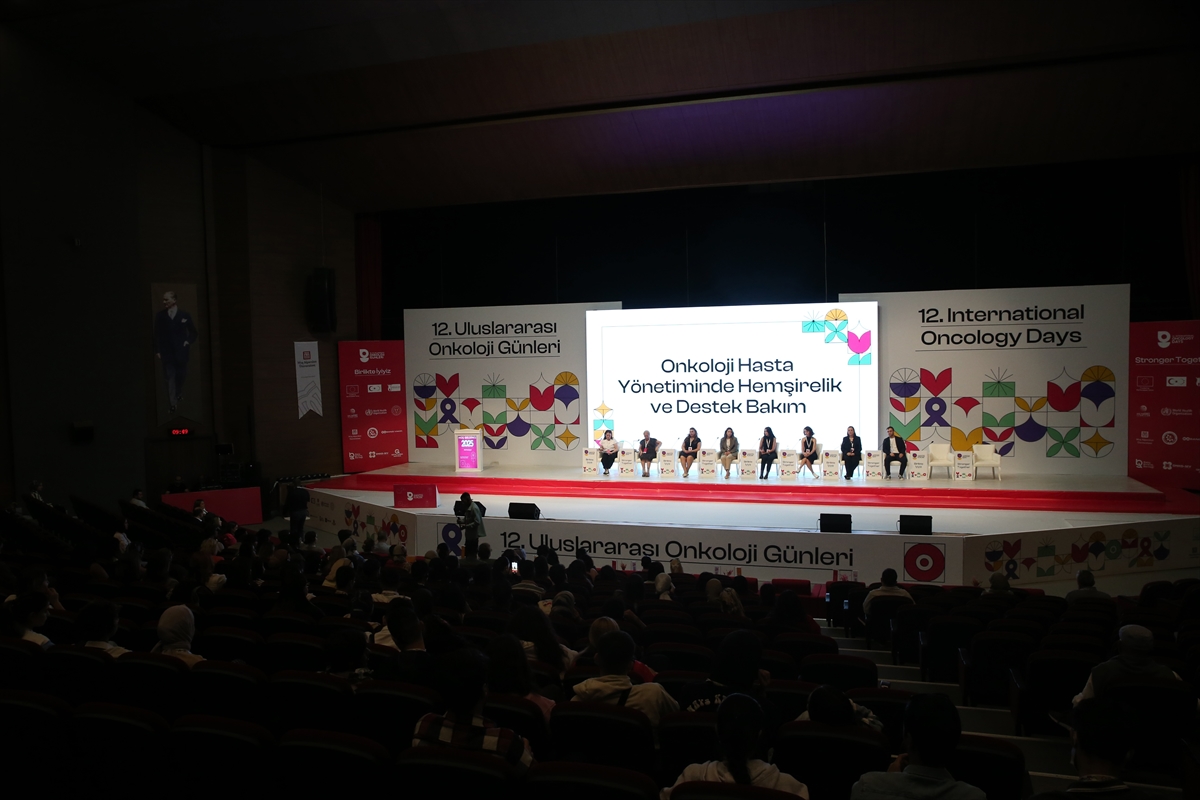 Muş'ta Onkoloji Günleri Başladı: Sağlıkta Umut Veren Buluşma