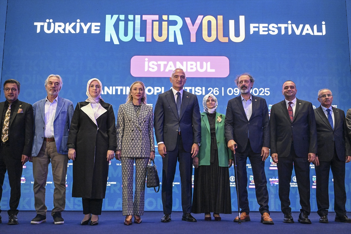 İstanbul Kültür Yolu Festivali AKM'de Sanatseverlerle Buluştu