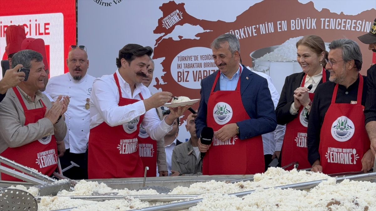 Edirne'de 6 Tonluk Pilav Festivali Damaklarda Şölen Yarattı