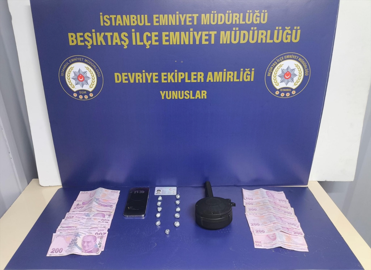 Beşiktaş'ta Taşıtın Gizli Bölmesinde Uyuşturucu ve Şarjör Bulundu