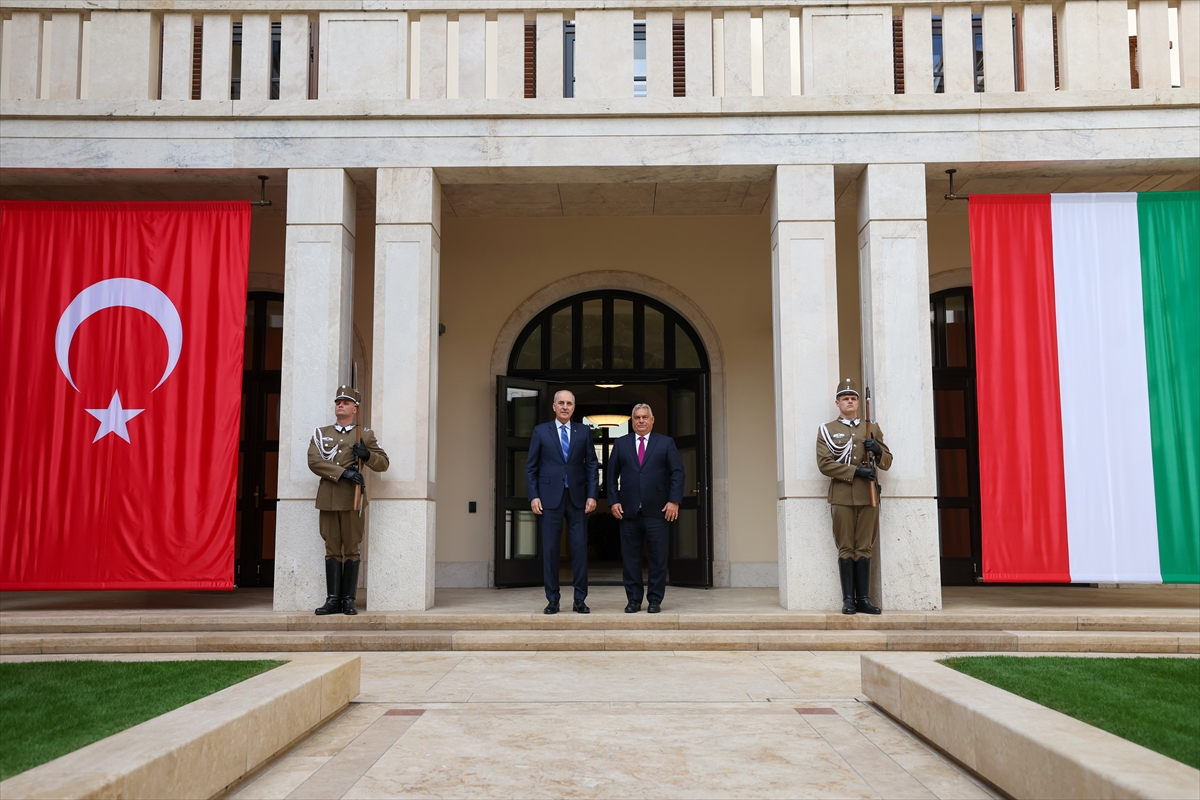 TBMM Başkanı Kurtulmuş'tan Macaristan Ziyaretinde Çarpıcı Mesajlar