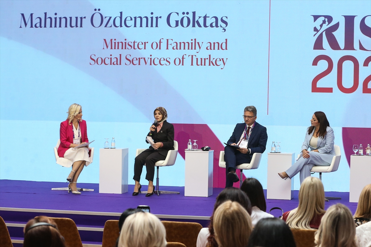 Bakan Göktaş Sırbistan'daki Kadın Konferansında Geleceğe İlişkin Kritik Mesajlar Verdi