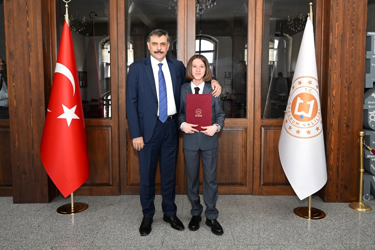 Genç Hafız Alperen'in Yolu Erzurum Valiliği