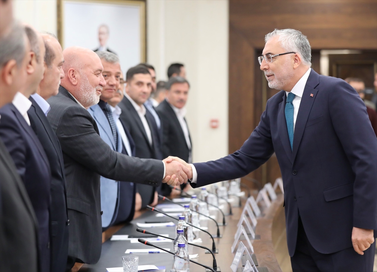 Kamu Personeli Toplantısında Kritik Kararlar Alındı