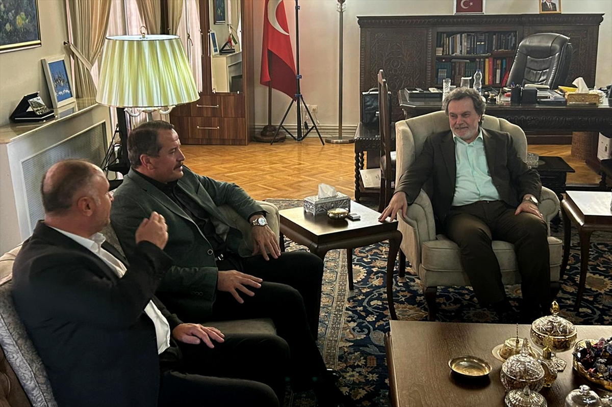 Memur-Sen Başkanı Ali Yalçın'ın İran'da Sürpriz Temasları: İşte Ziyaretin İlginç Detayları
