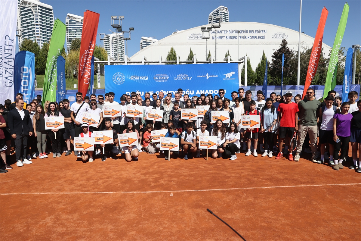Gaziantep'te Raket Sesleri Yükseliyor: Tenis Turnuvası Başladı