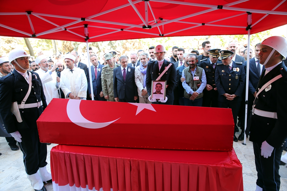 Şehit Polis Ömer Amilağ'ın Son Yolculuğu: Tüm Şanlıurfa Yası Tutuyor
