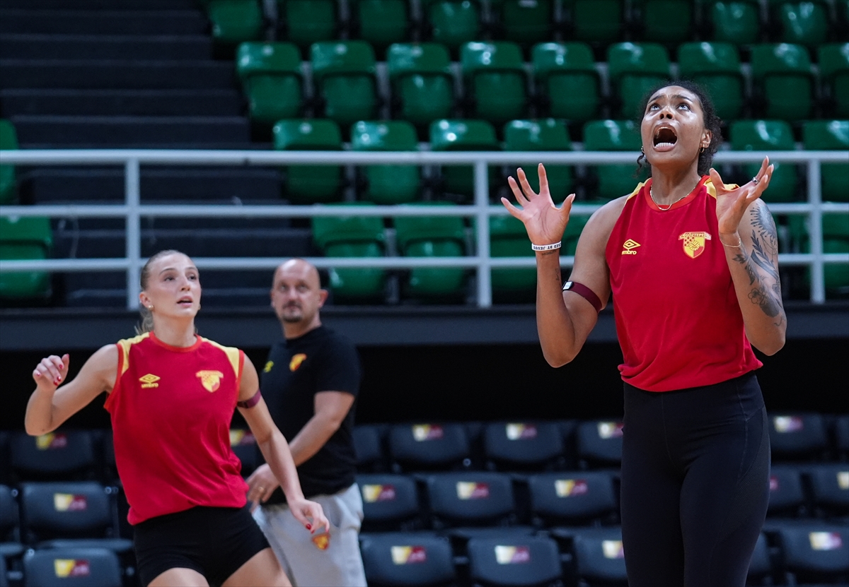 Göztepe'nin Sultanları Yeni Sezonda Büyük Hedefler Peşinde
