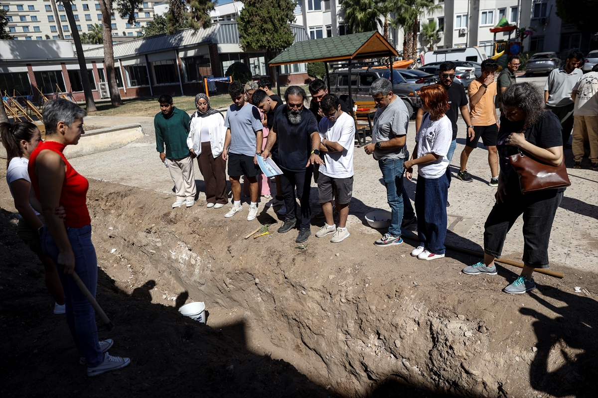 Mersin'de Bilimin Peşinde: Fin Balinası Topraktan Çıkarılıyor