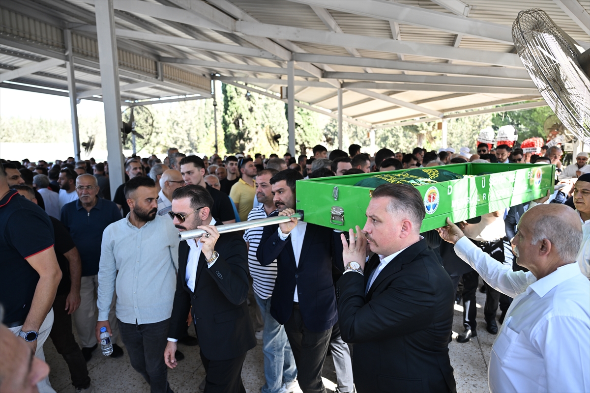 MHP'li Ayşe Sibel Ersoy'un Acı Günü: Annesi Toprağa Verildi