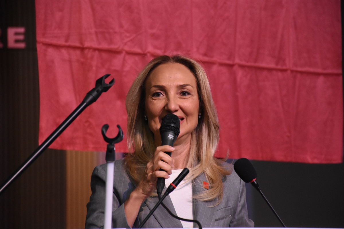 Karaman'da CHP İl Kongresi Aylin Nazlıaka'nın Katılımıyla Coşku Dolu Geçti