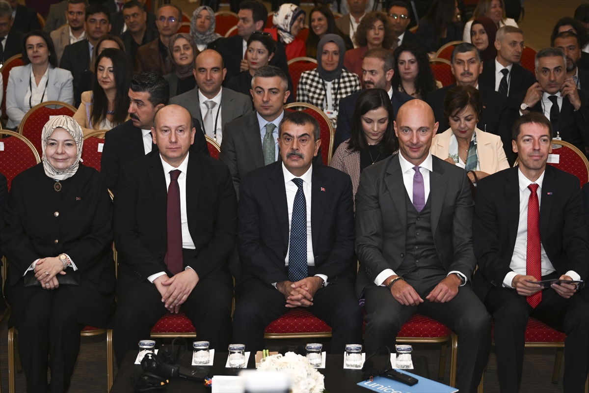 Bakan Tekin'den Kritik Açıklamalar: Türkiye’de Eğitimde Dijital Dönüşüm ve İnsan Hakları Vurgusu