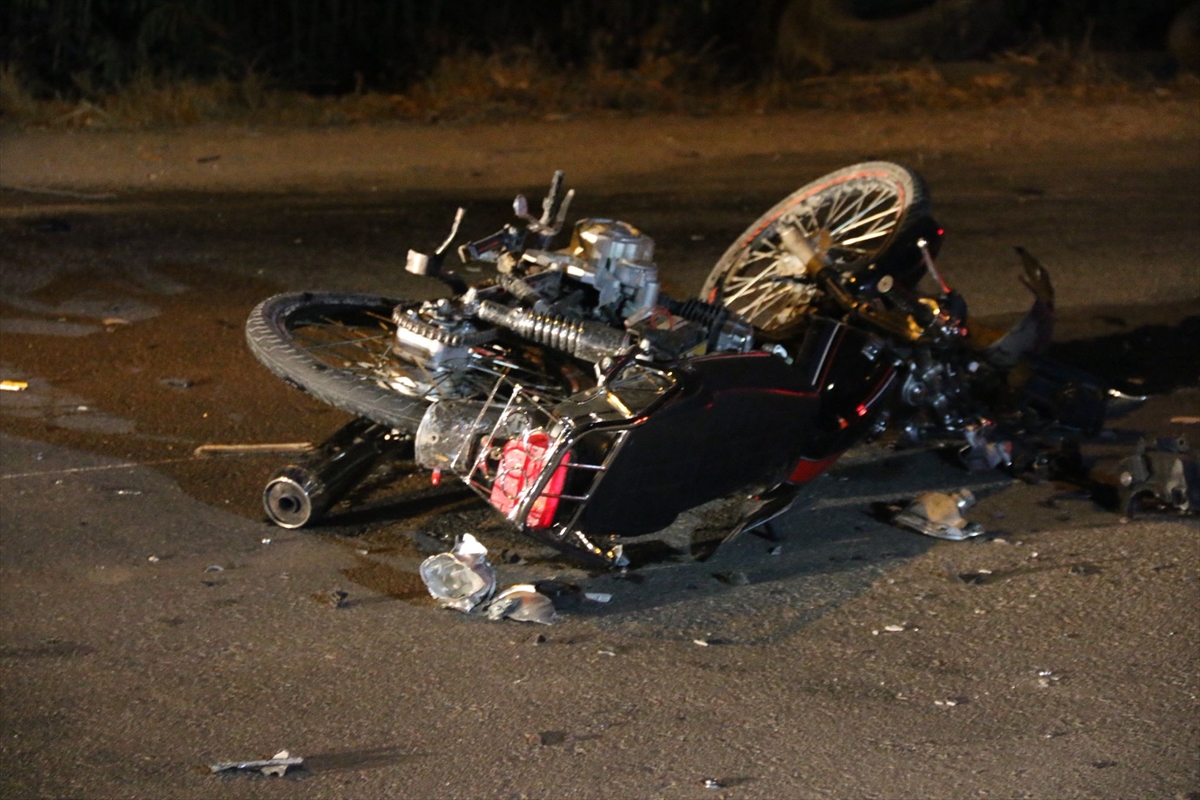 Hatay'da Motosiklet Kazası: Bir Kişi Hayatını Kaybetti, Bir Kişi Yoğun Bakımda