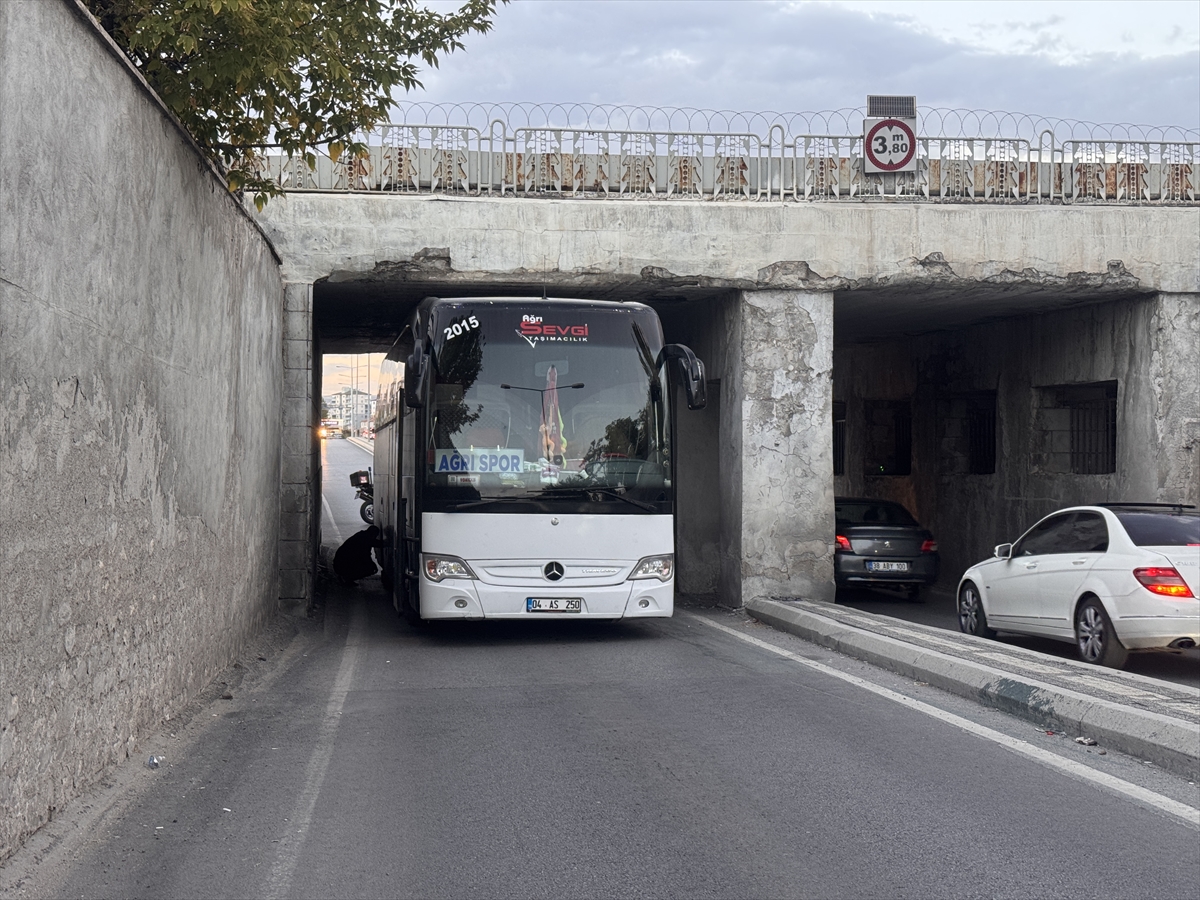 Ağrı 1970 SK Kayseri'de Şaşkınlık Yaratan Kaza Yaşadı