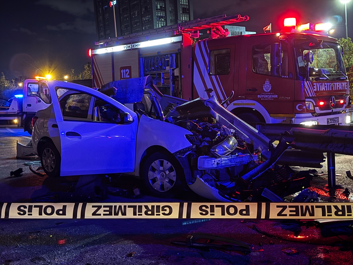 Ümraniye'deki Feci Kazanın Detayları: Bariyerlere Çarpan Araçta Can Kaybı