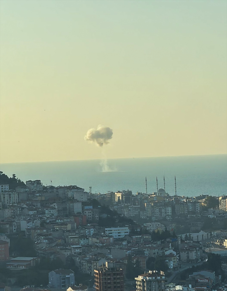 Trabzon Sahillerinde Gerilim: Denizdeki Gizemli Nesne Nasıl İmha Edildi?