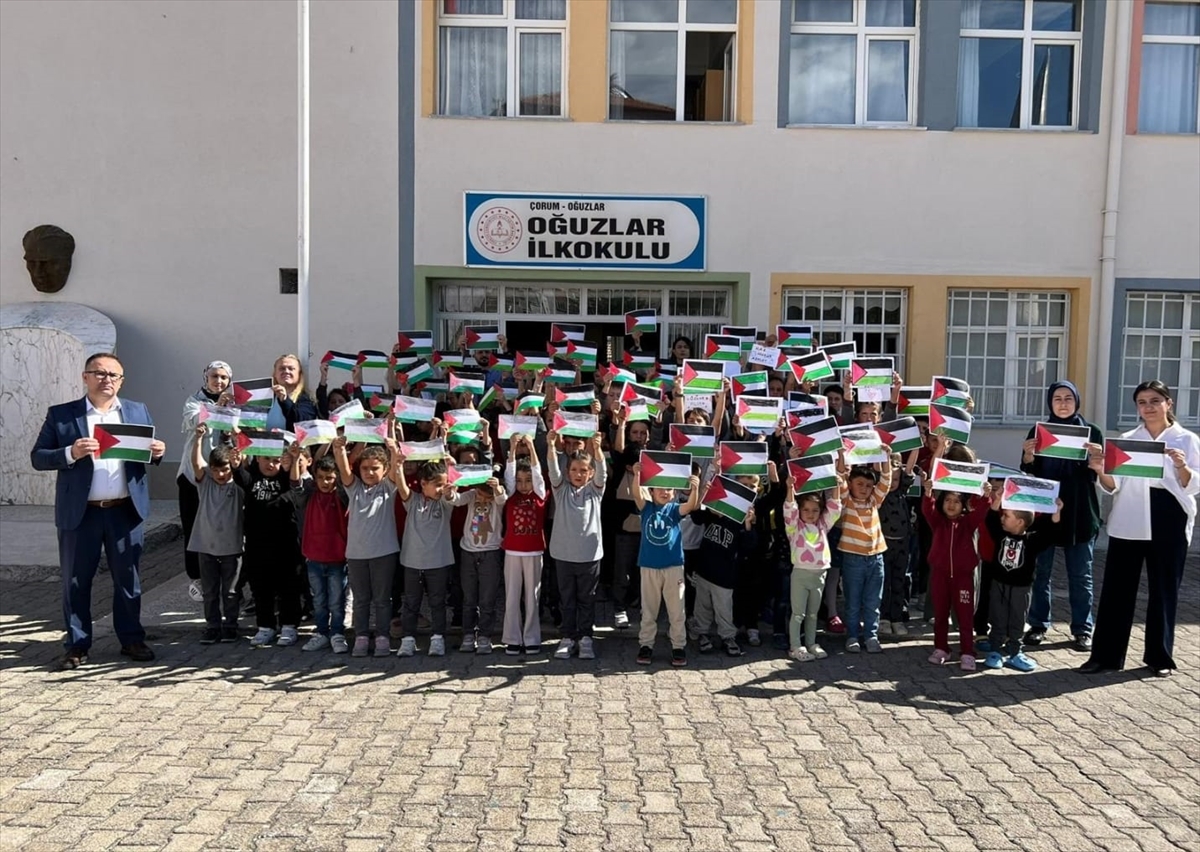 Çorumlu Öğrencilerden Filistin İçin Dikkat Çeken Farkındalık Hareketi