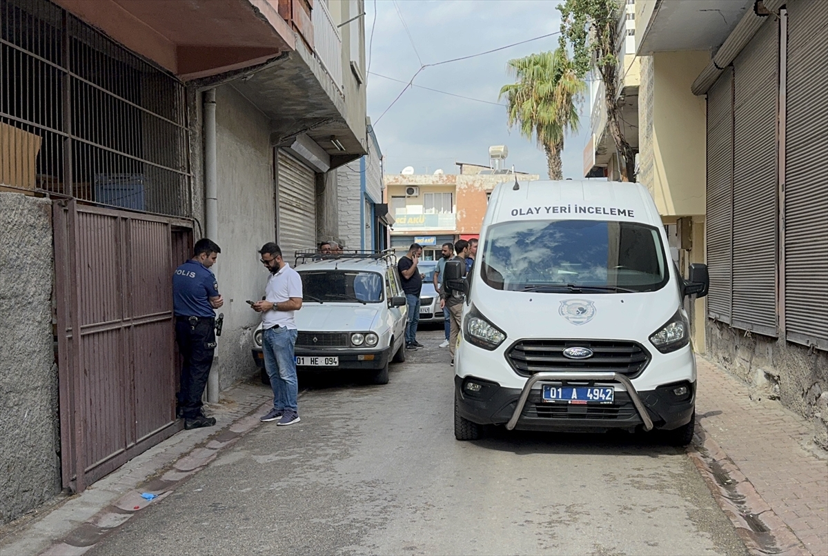 Adana'daki Çarpıcı Olay Şizofreni Hastası Polise Saldırdı