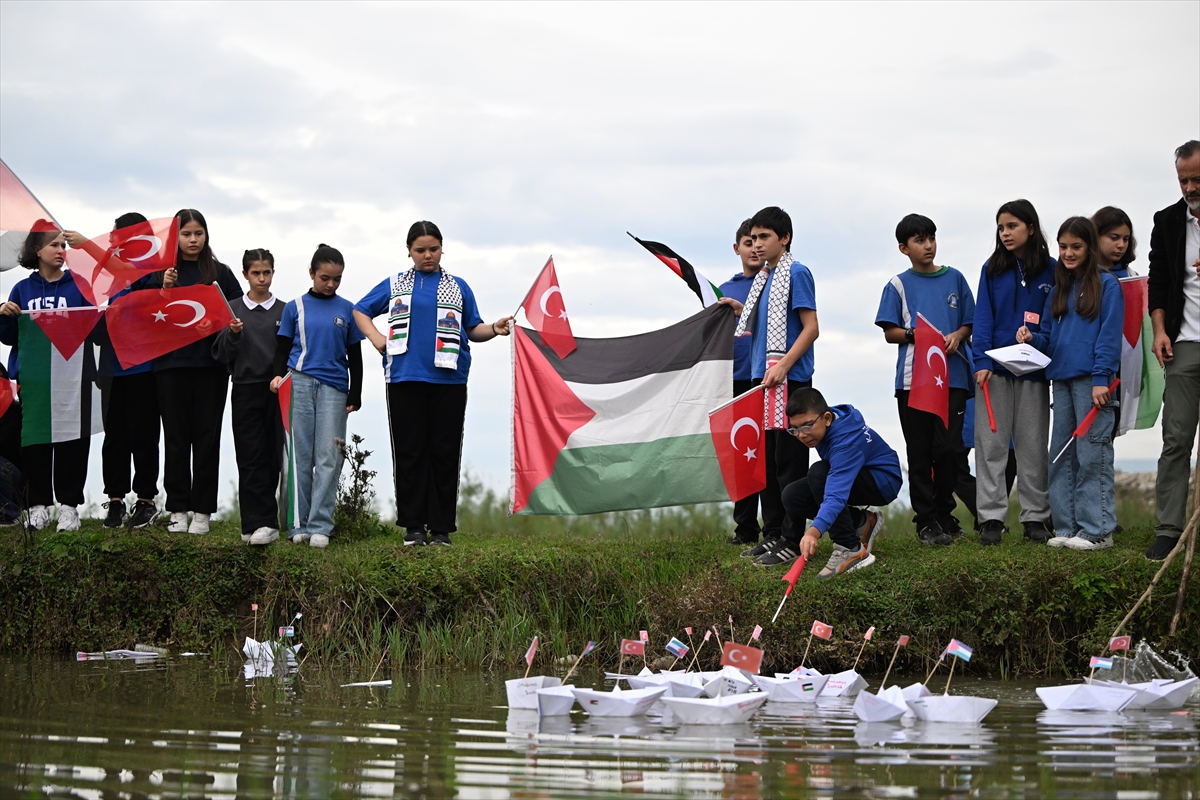 Düzce'de kağıttan gemilerle Filistin'e güçlü destek duyurusu