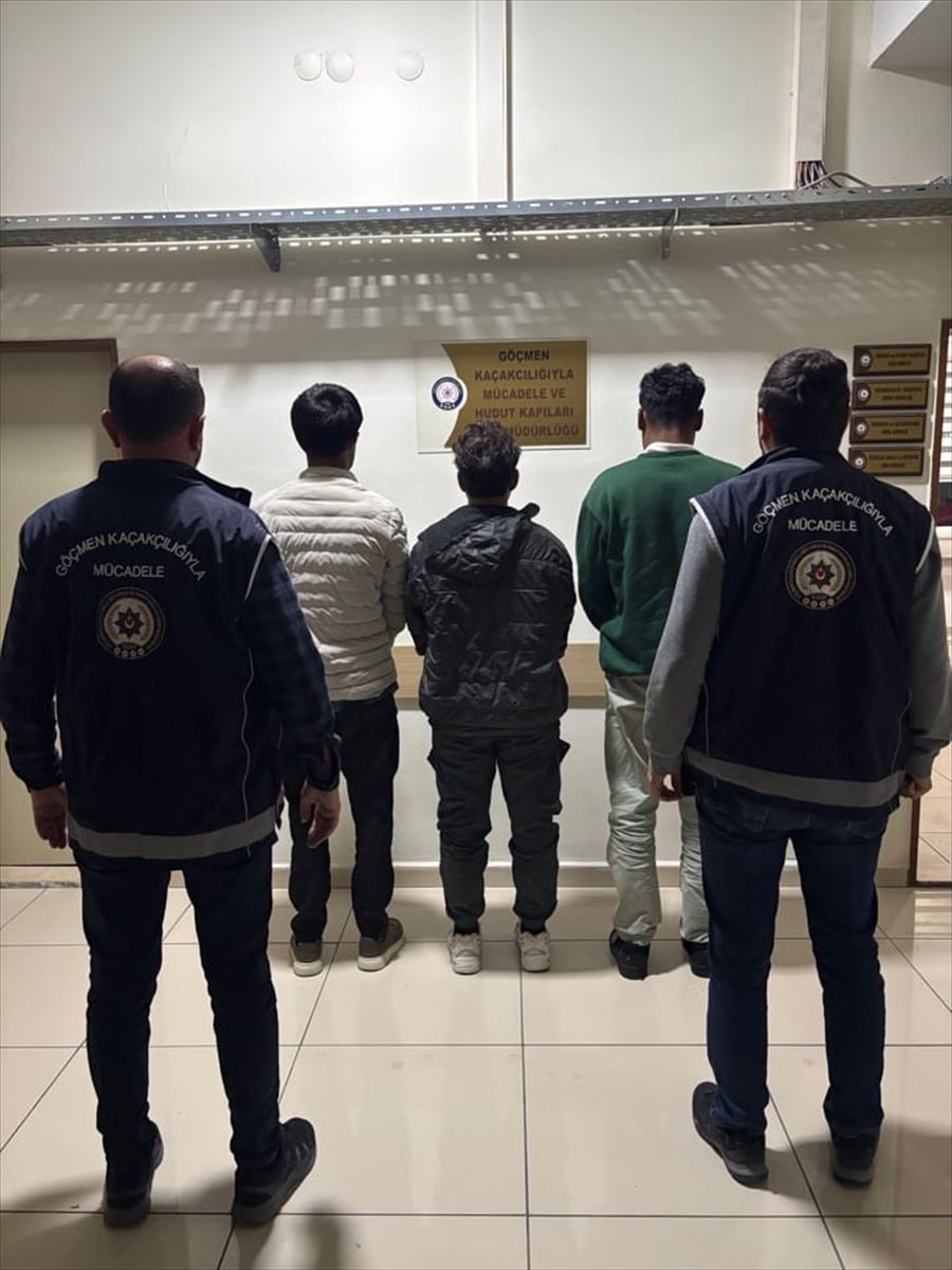 Amasya'da Kontrol Noktasındaki Şok: Minibüste Gizlenen Düzensiz Göçmenler