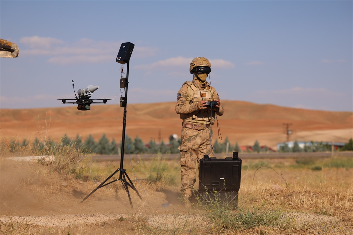 Milli Kamikaze Dron KarguFPV Zırh Delici Başlığıyla Dikkatleri Üzerine Çekti