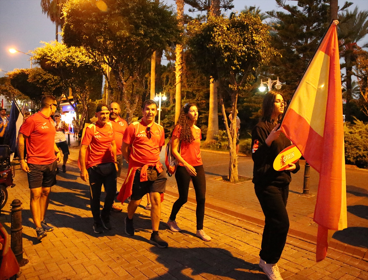 Antalya’da Yamaç Paraşütü Heyecanı Başladı