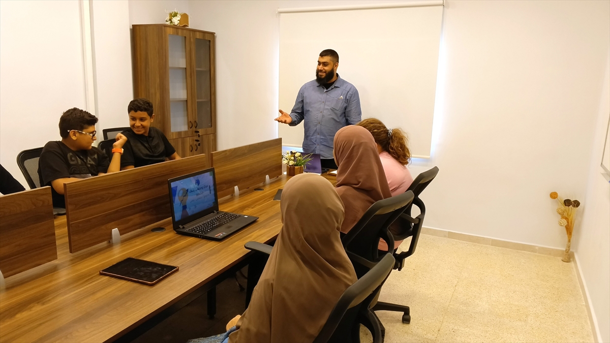 Lübnan'daki Filistinli Mülteciler İçin Eğitimde Yeni Dönem Başlıyor