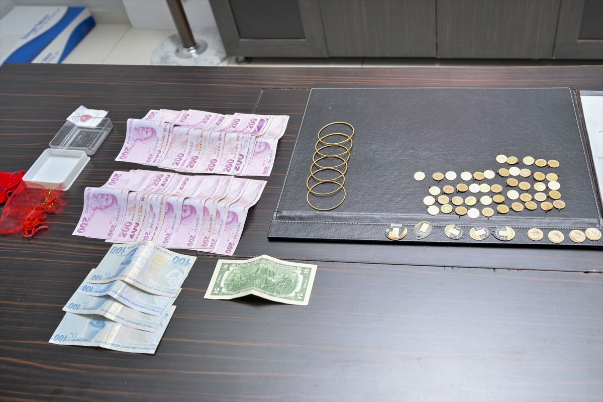 Parkta Unutulan Milyonluk Çanta İnanılmaz Bir Hikaye ile Sahibini Buldu
