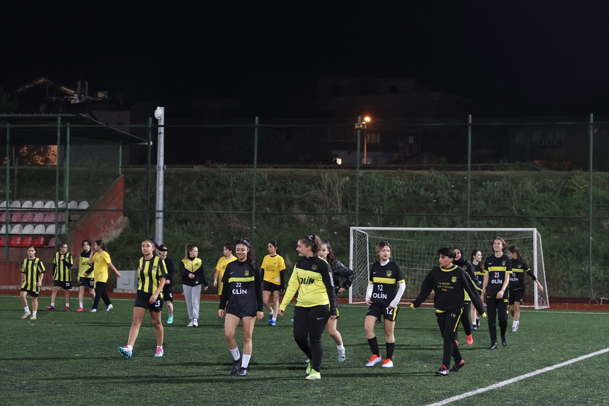 Edirne'nin gururu kadın futbol takımı yeni sezona hazırlanıyor