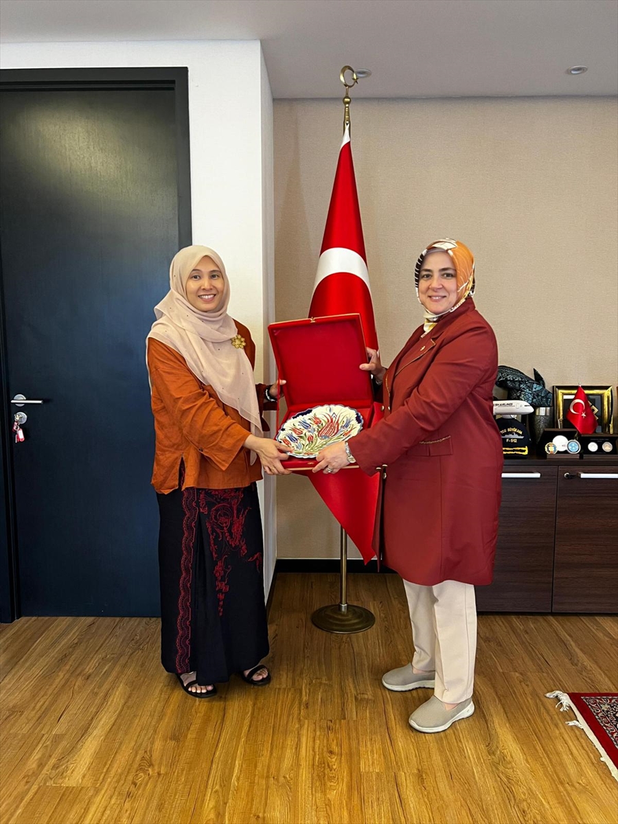 AK Parti Kadın Lideri Tuğba Işık Ercan'ın Malezya Ziyaretindeki Çarpıcı Detaylar
