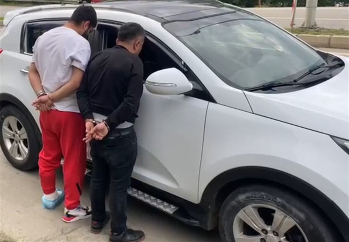 Samsun'da polis takibinde ele geçirilen yüklü miktarda uyuşturucu