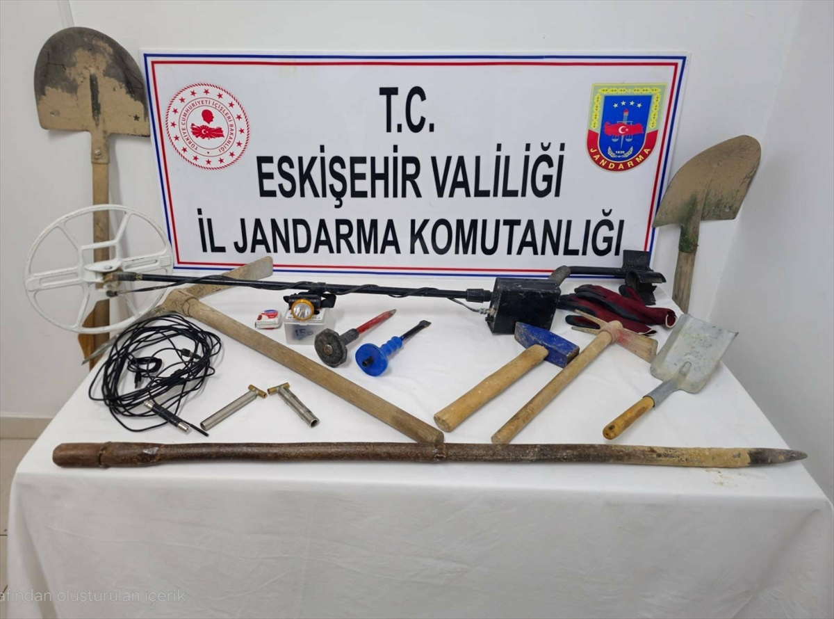 Eskişehir'deki Kaçak Kazı Operasyonu Heyecan Yarattı