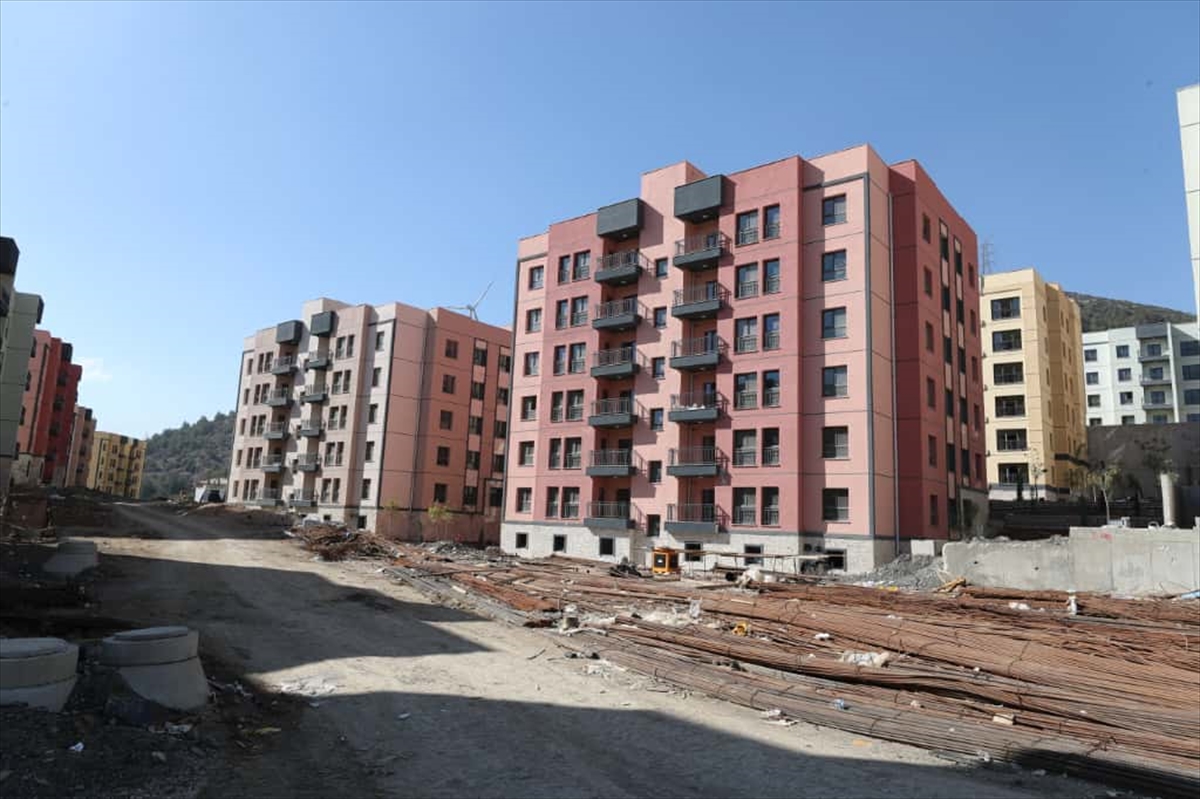 Hatay Belen'de Yeni Dönem: Afet Konutları Ve Ticaret Merkezi İnşaatında Sona Doğru
